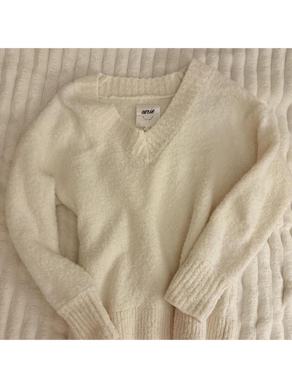 Aerie Women's White and Cream Jumper
